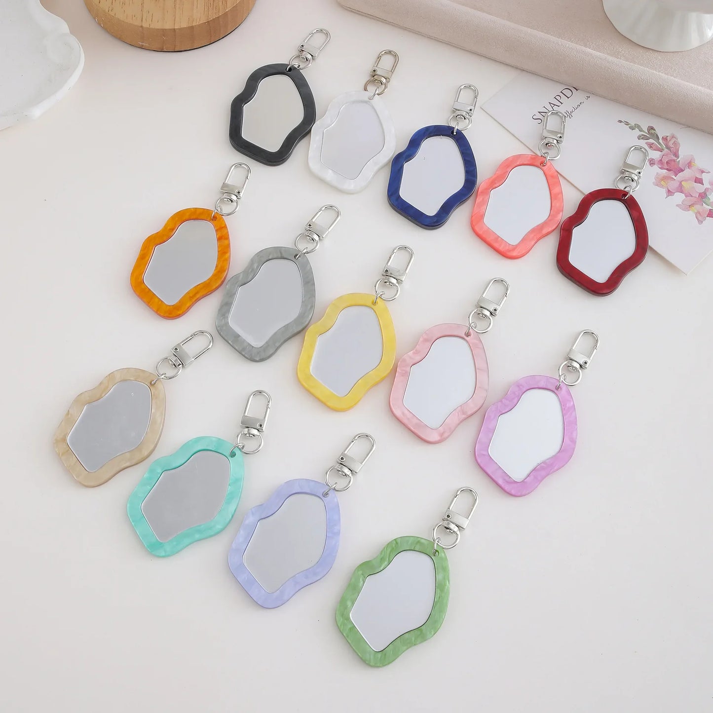 Mini Resin Makeup Mirror Keychain - Irregular Portable Touch-Up Mirror Bag Charm for Purses & Backpacks