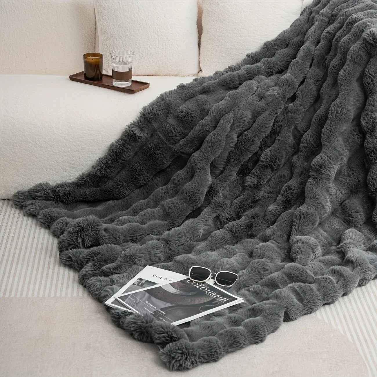 Cozy Faux Rabbit Fleece Blanket – Soft Warm Throw for Bedroom, Living Room & Dorm