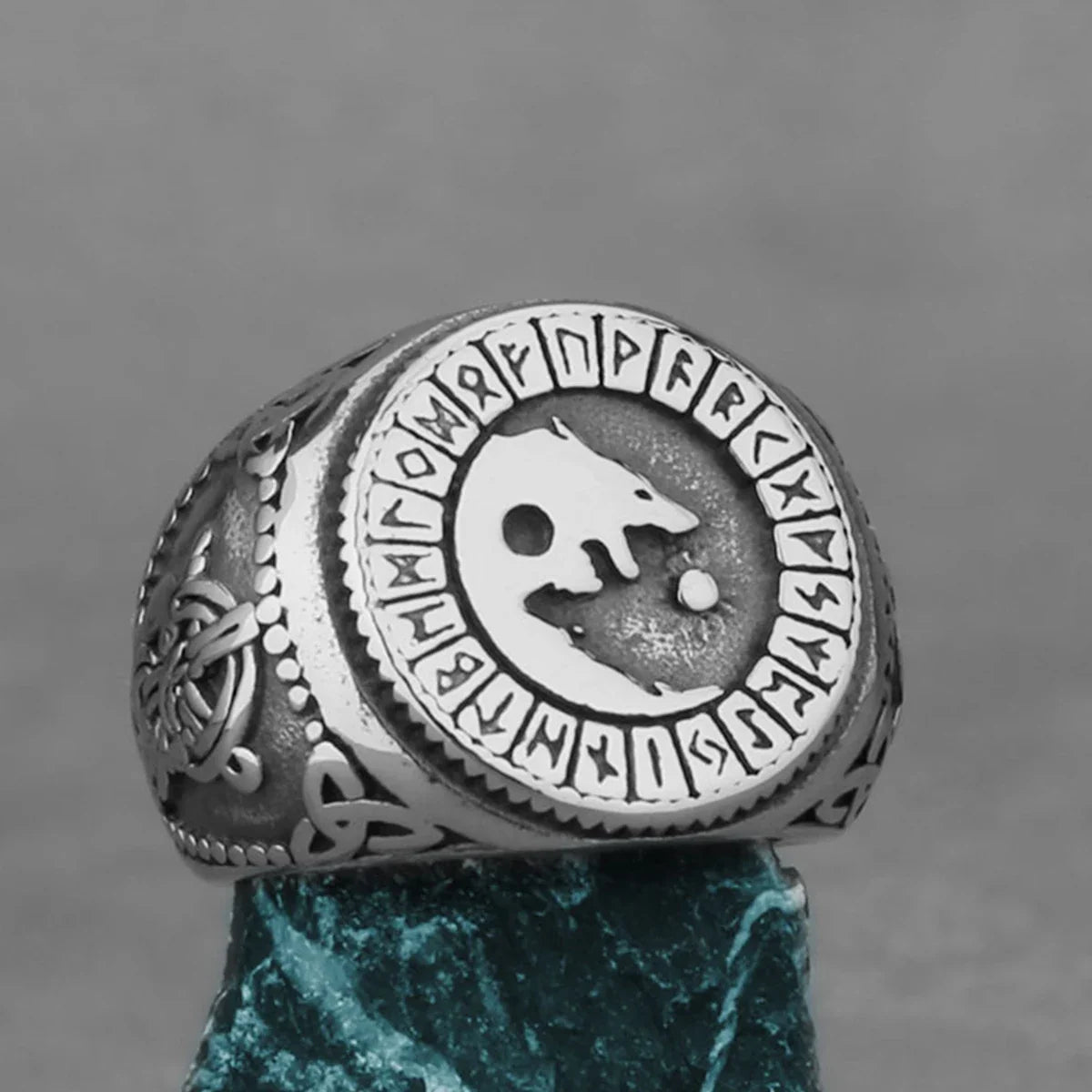 Nordic Viking Stainless Steel Ring - Compass Tree of Life Rune Wolf Amulet Jewelry for Men & Women