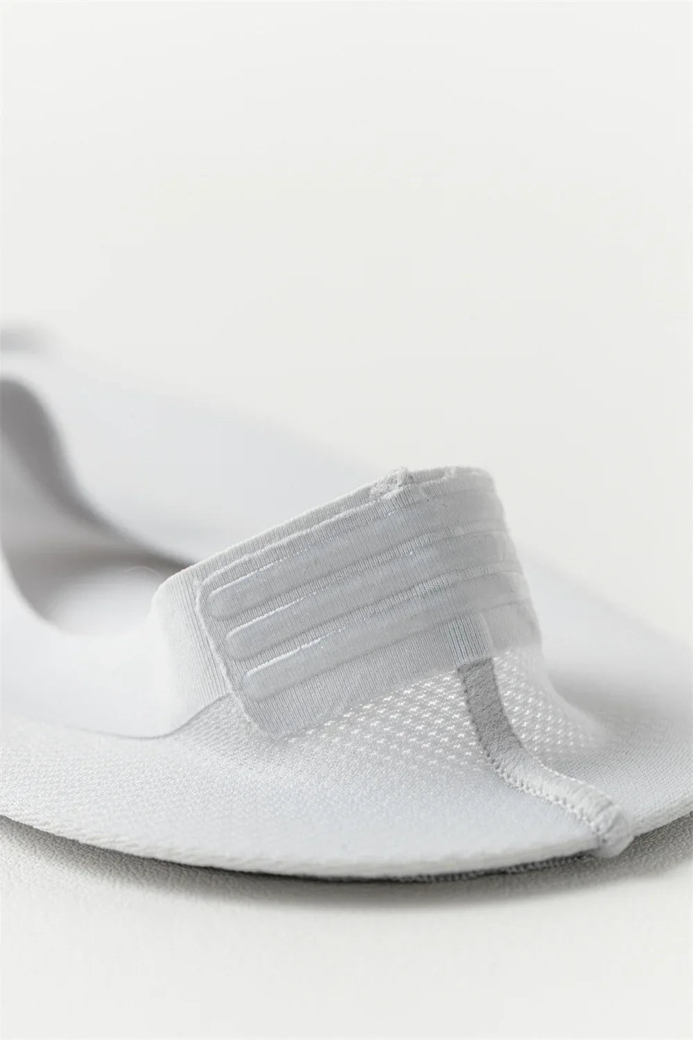 Men’s Ice Silk Mesh Socks – Hollow Breathable Summer No-Show Slippers, Silicone Non-Slip Low-Cut Boat Socks