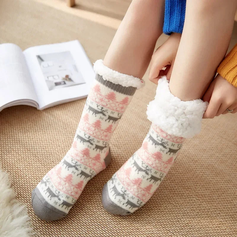 Women’s Christmas Fuzzy Socks – Winter Warm Thermal Non-Slip Fluffy Floor Slippers, Soft Indoor Home Gift