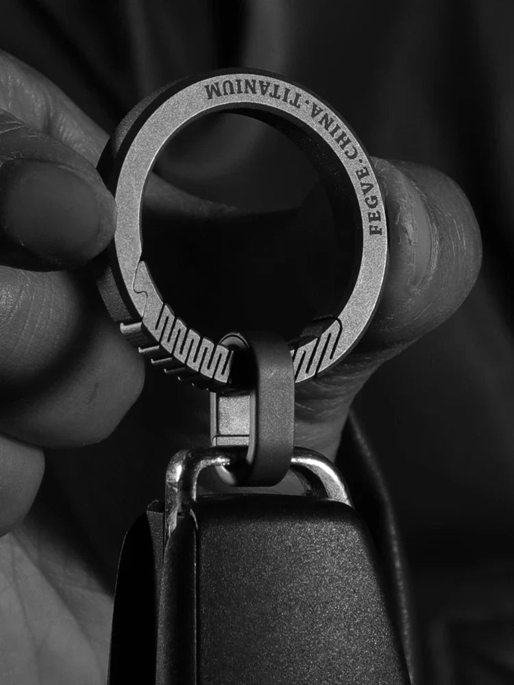 Titanium Alloy Quick Detach Keychain Ring - Mini EDC Car Key Connector Buckle & Key Ring Accessory