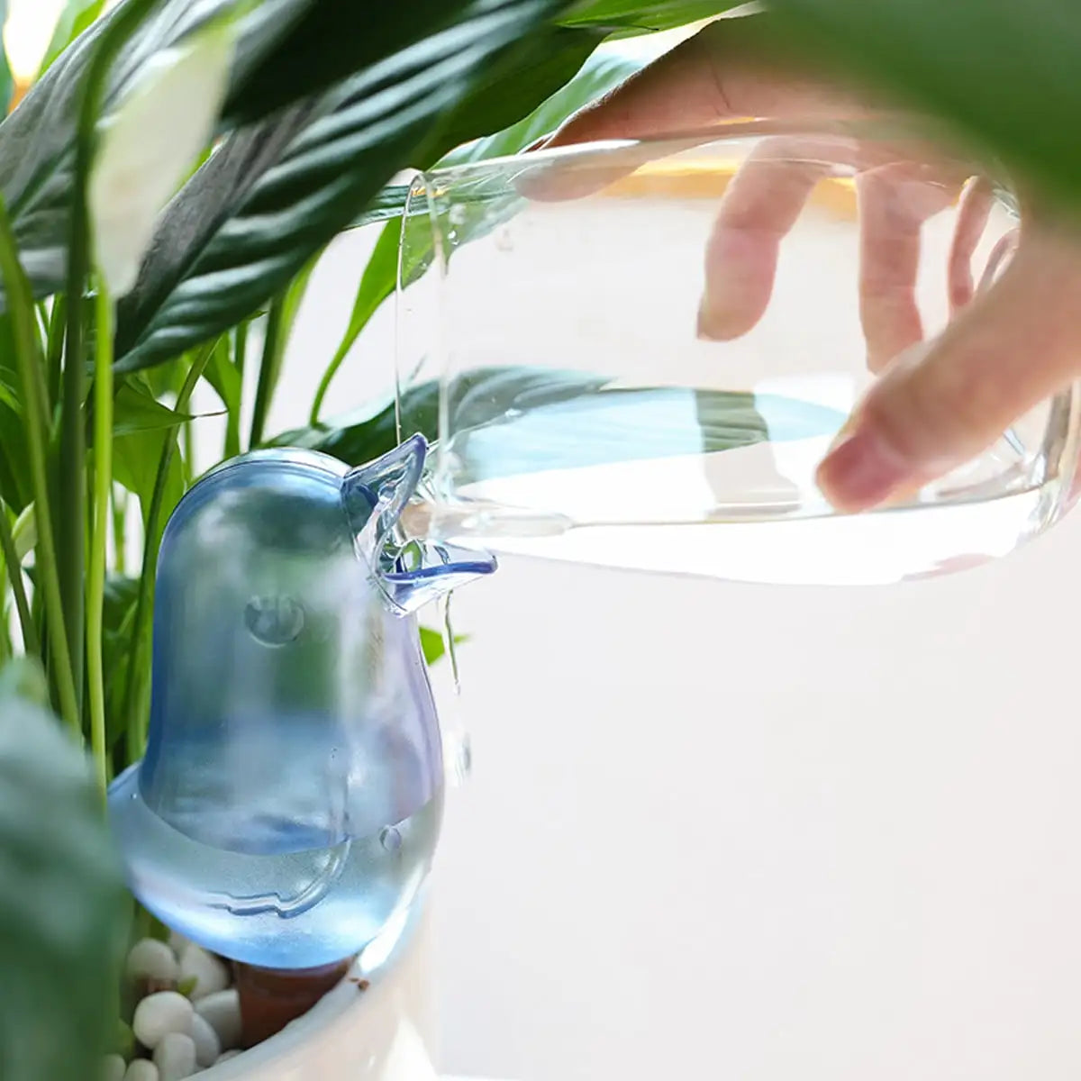 High-Quality Automatic Flower Waterer - Self-Watering Bird-Shaped Hand-Blown Plastic Watering Balloon