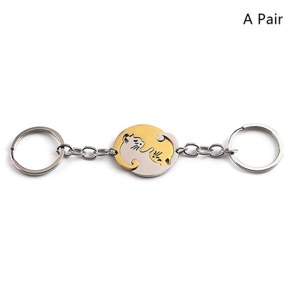 Cute Hug Cat Keychain - Heart Patchwork Round Keyring for Couples, Bags, Cars and Gifts