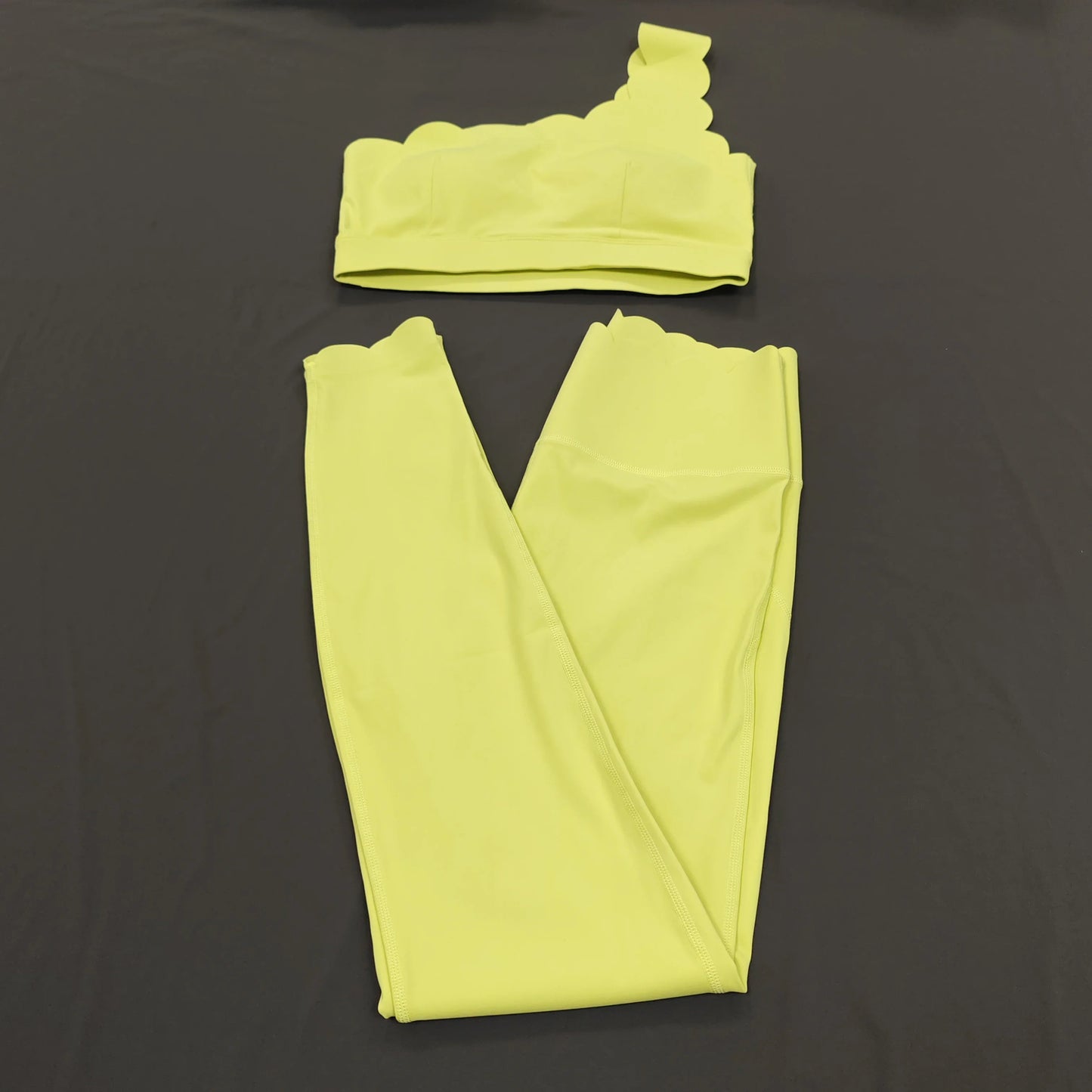 2PCS Women’s Seamless Yoga & Fitness Set – Sports Bra with Leggings & Gym Shorts Workout Outfit