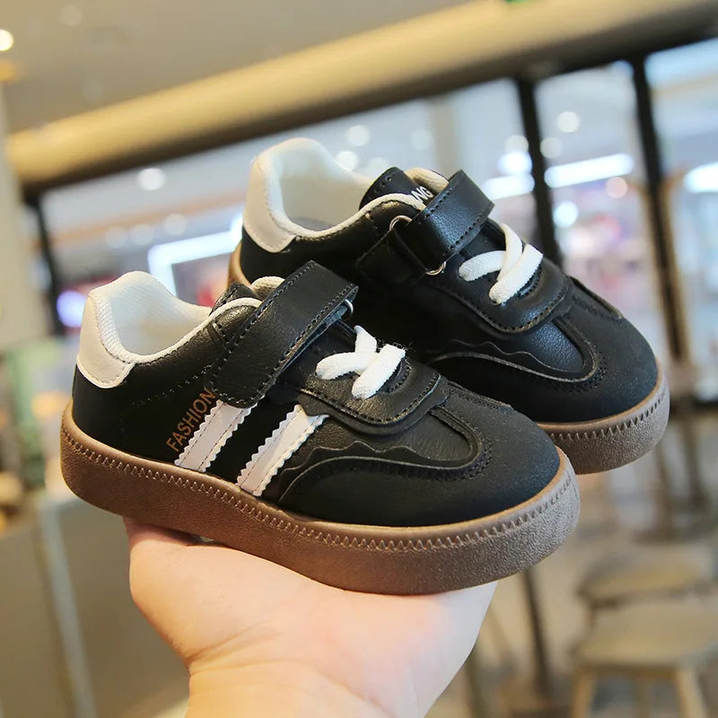 Spring & Autumn Kids Sport Training Shoes – Fashion Sneakers for Boys & Girls | Soft Soled, Casual Skate Shoes (Ages 4-6)