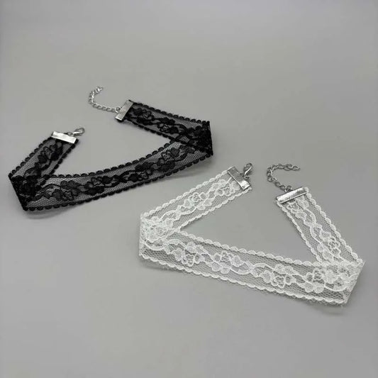 Short Lace Choker Necklace - Black & White Romantic Fashion Jewelry for Women & Girls, Party Gift Accessory