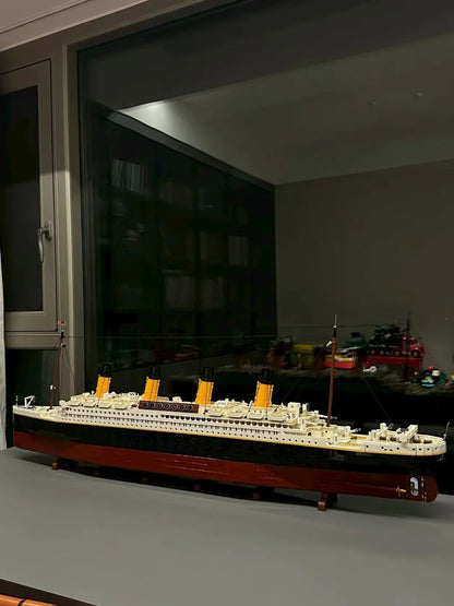Compatible 10294 Titanic Building Blocks — 9090PCS MOC Cruise Ship Model, Steamship Display Toy, Christmas Gift for Adults