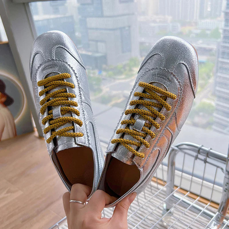 German 2025 Women’s Leather Sneakers — Retro Lace-Up Flat Training Shoes, Large Size Forrest Gump Style