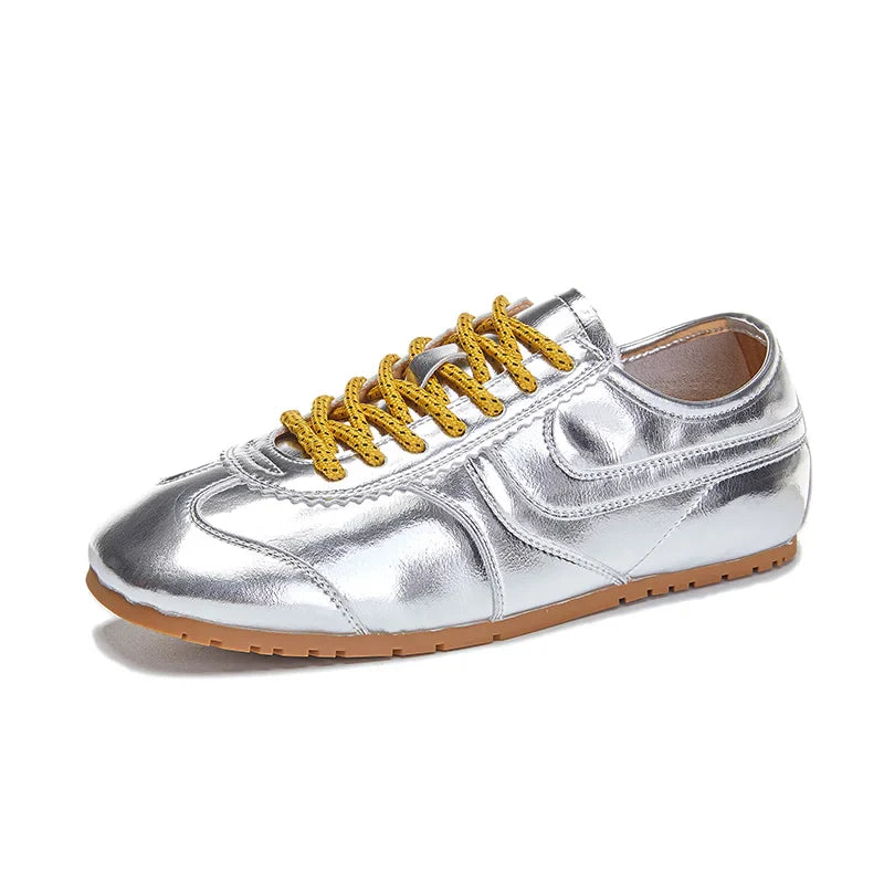 German 2025 Women’s Leather Sneakers — Retro Lace-Up Flat Training Shoes, Large Size Forrest Gump Style