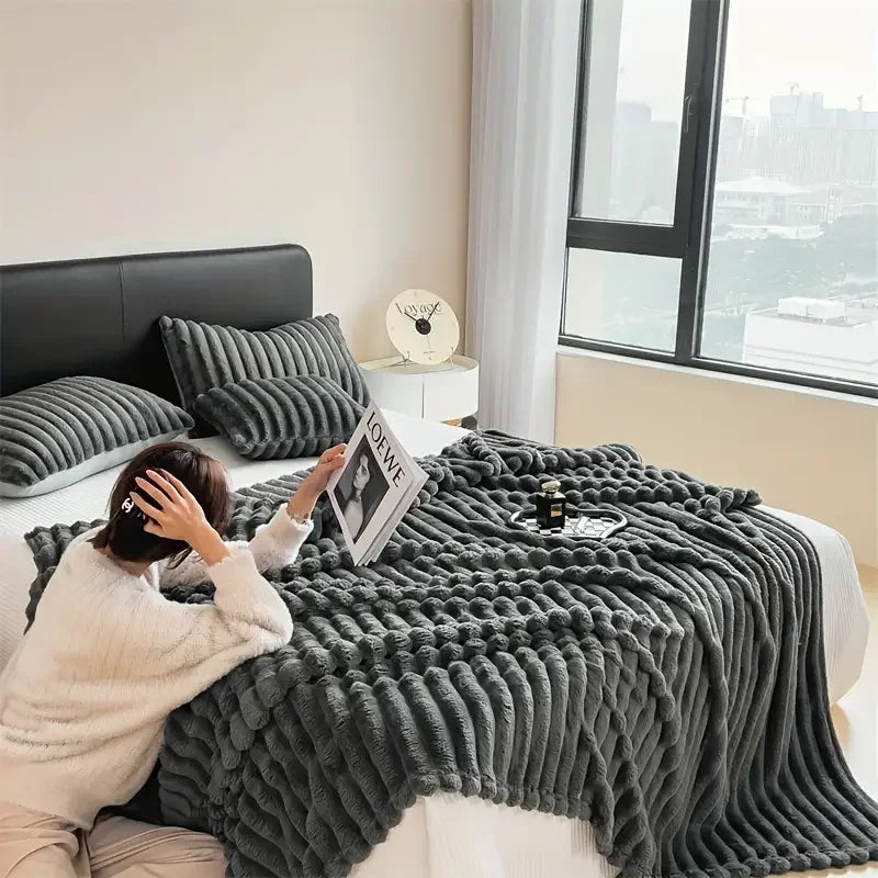 Light Luxury Solid Color Rabbit Velvet Blanket – Thick Warm Flannel Winter Blanket for Bedroom & Living Room