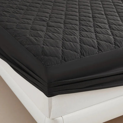 Quilted Waterproof Mattress Protector - Thick Fitted Bed Cover Pad for Queen & King Size Mattresses