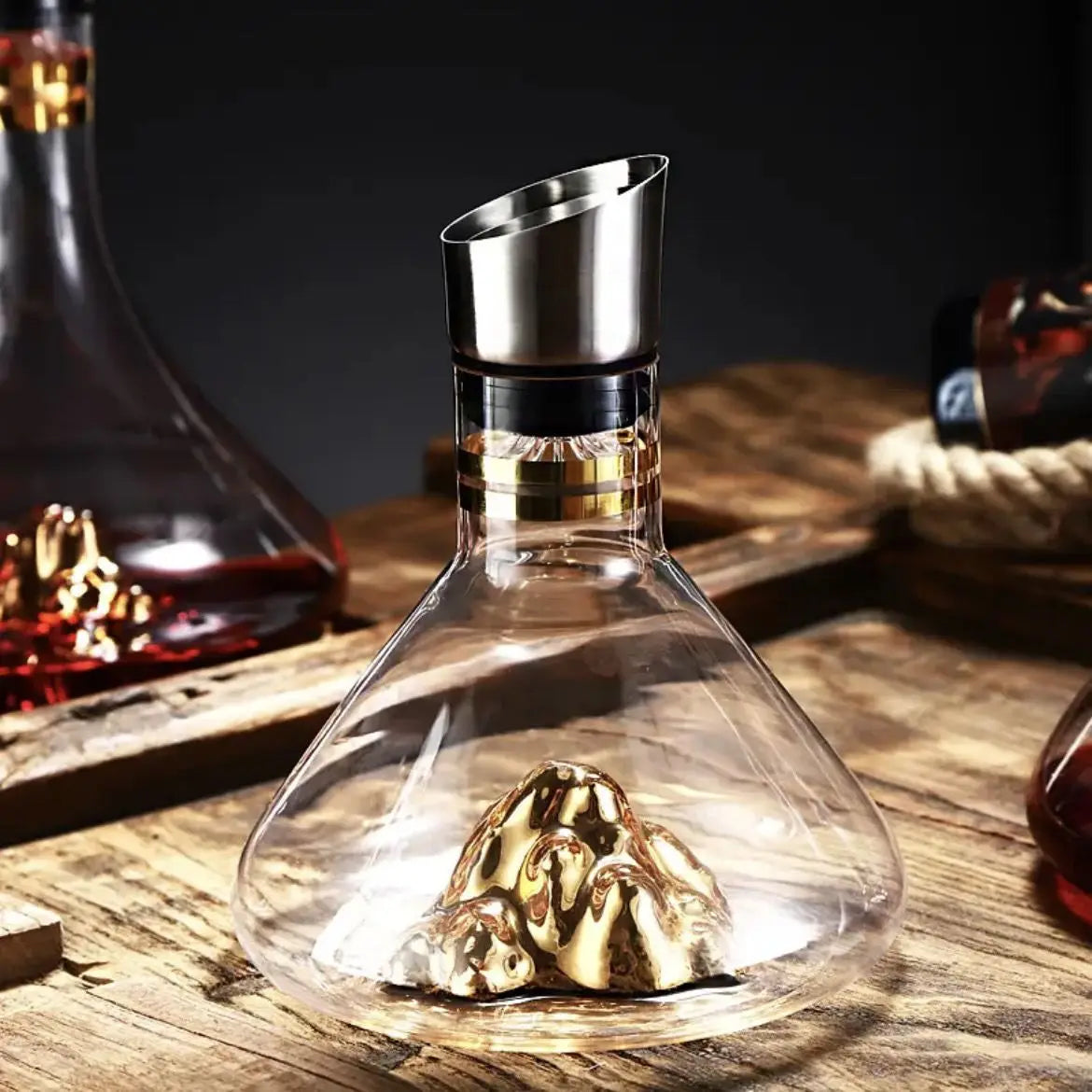 1500ML Iceberg Whisky & Wine Decanter – Handmade Lead-Free Crystal Carafe with Thickened Pourer, Bar Accessories