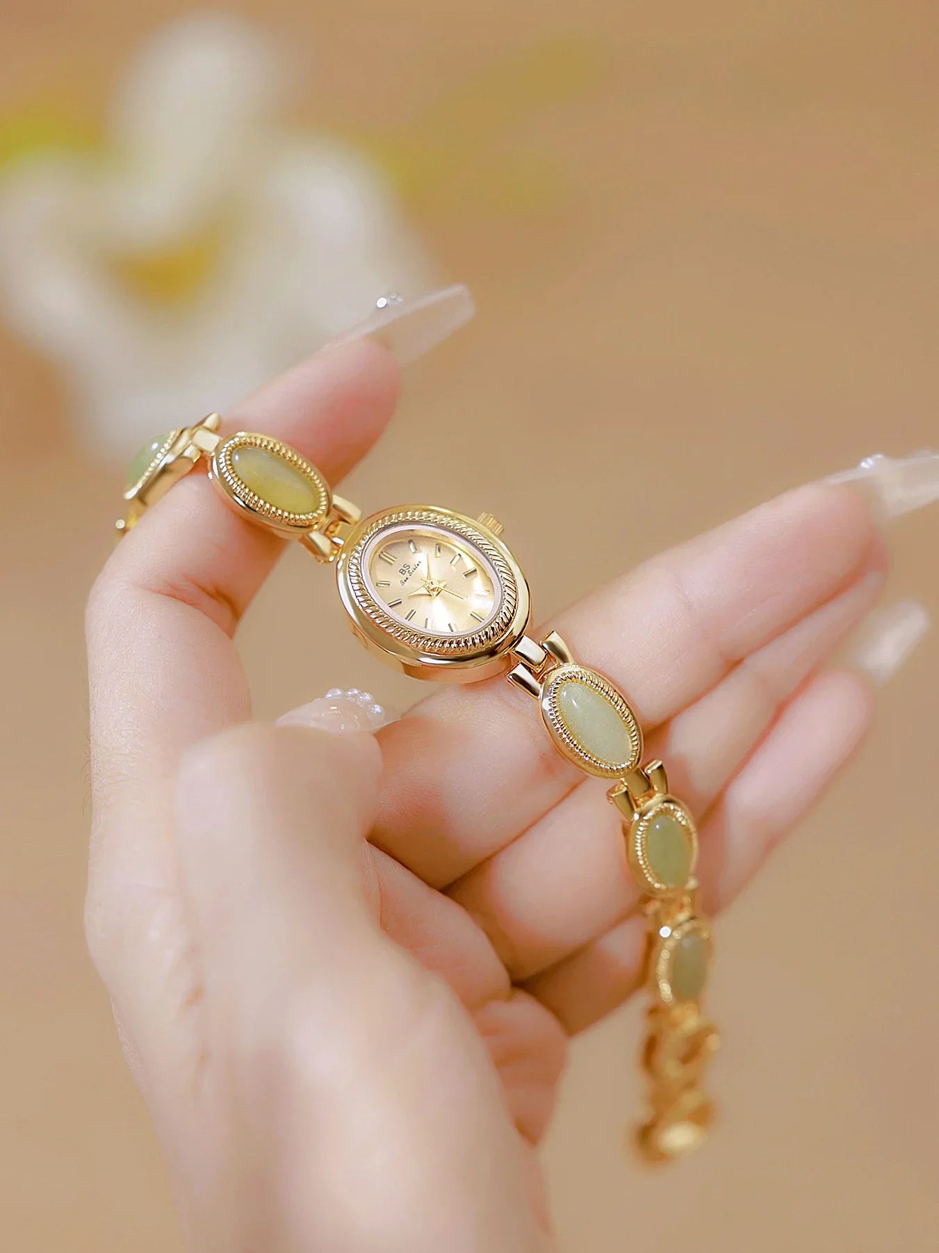 UTHAI Women's Luxury Watch – Retro Bracelet with Dongling Stone & Hotan Jade, Waterproof, Gift Chain Watch