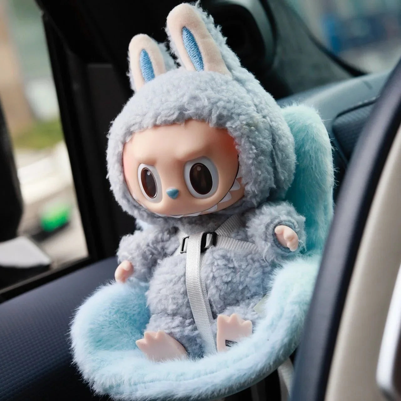 Labubu Car Doll Safety Seat – Kawaii Plush Aromatherapy Air Freshener for Ob11 & Dolls up to 18cm