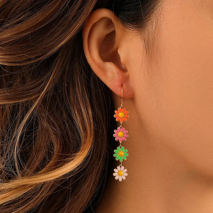 Retro Daisy Flower Earrings - Elegant Small Floral Jewelry for Women Party Gifts