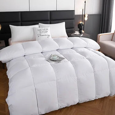 Hotel Style Winter Comforter – Soft, Fluffy & Breathable Quilt Blanket, Lightweight & Warm, Queen/King 220x240cm