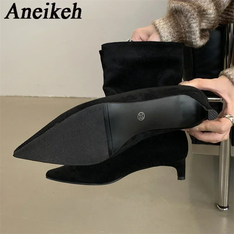 Women’s Vintage Pointed Toe Ankle Boots - Warm Slip-On Low Heel Party Knight Boots