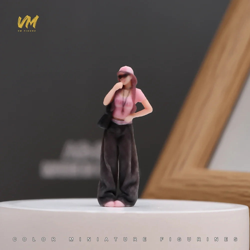 3D Miniature Figures - 1/64 Scale Racer Photographer Casual People Scene Props Model Ornaments for Vehicle Decor