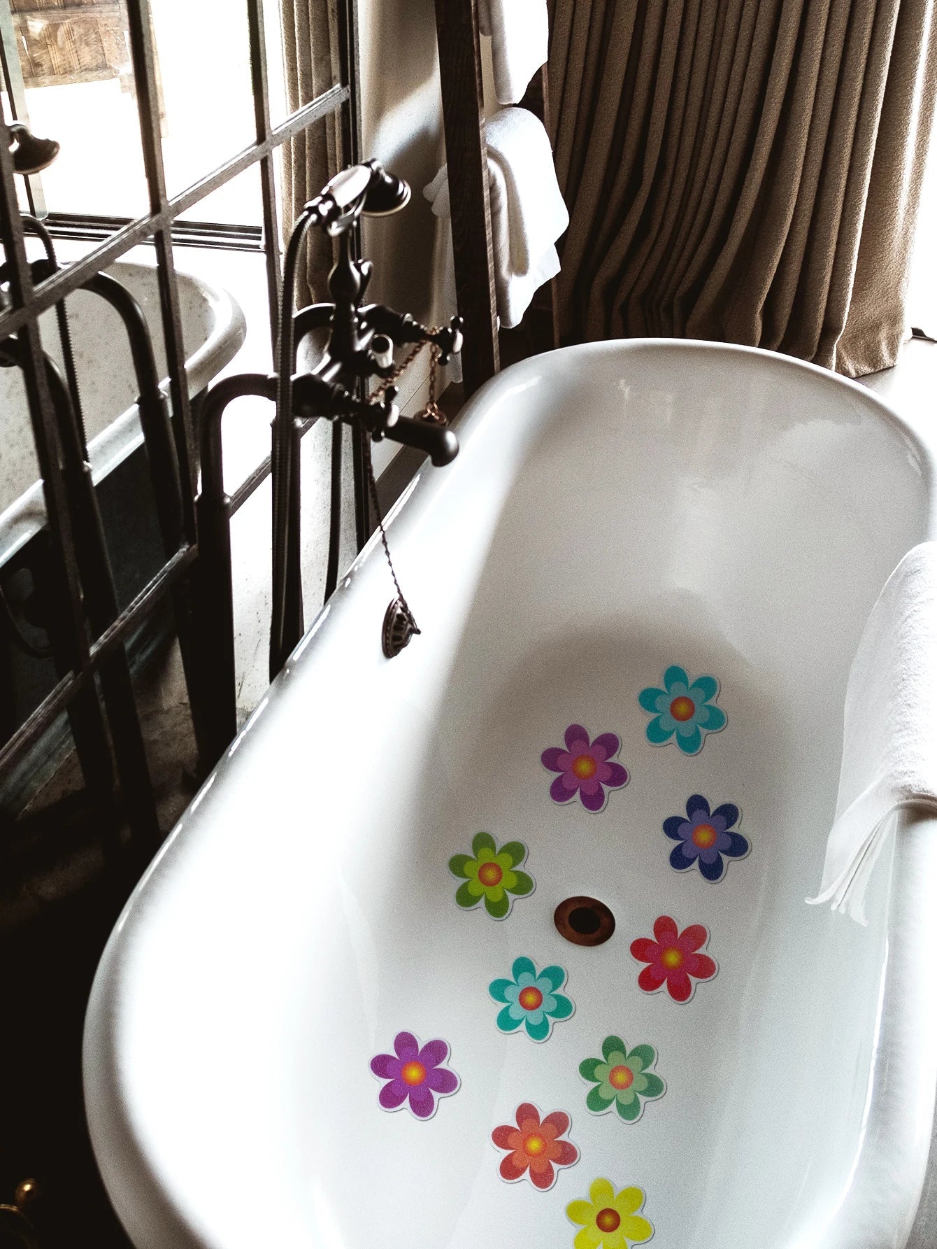 10pcs Cartoon Pattern Anti-Slip Bathroom Stickers – Self-Adhesive EPDM Mat for Bathtub, Stairs & Kids Room