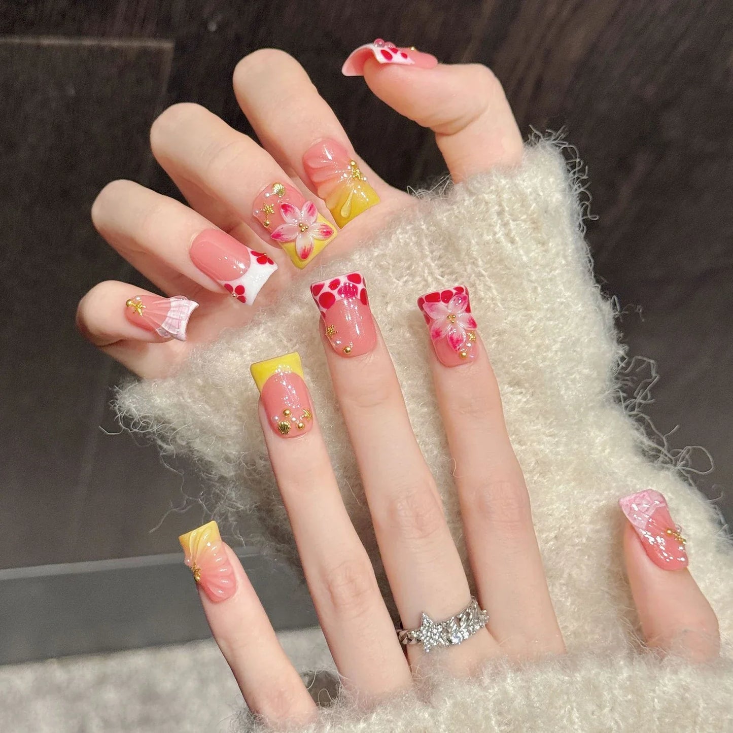 10-Piece 3D Flower Press-On Nails - Elegant French Duckbill Artificial Detachable False Nails