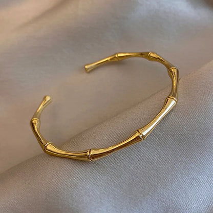 Women's Fashion Stainless Steel Waterproof Luxury Bracelet – Stylish Jewelry for Date, Party, and Festival Gifts - S090