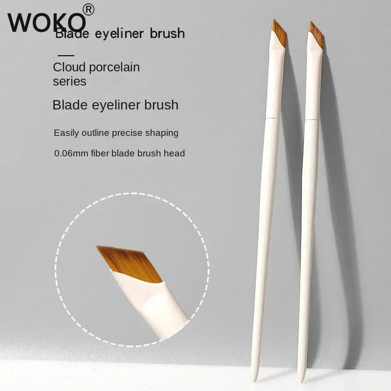 Ultra Thin Eyeliner & Eyebrow Brush – Precision Blade Angled Makeup Detail Brush for Eyes & Under-Eye Application
