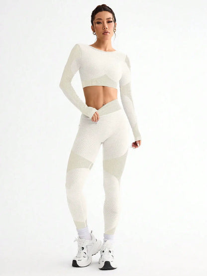 2PCS Women’s Seamless Yoga & Fitness Set – Breathable Tight Running Sports Outfit