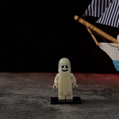Halloween Horror Building Blocks – Luminous Smiling & Crying Ghost Action Figure Toy for Kids
